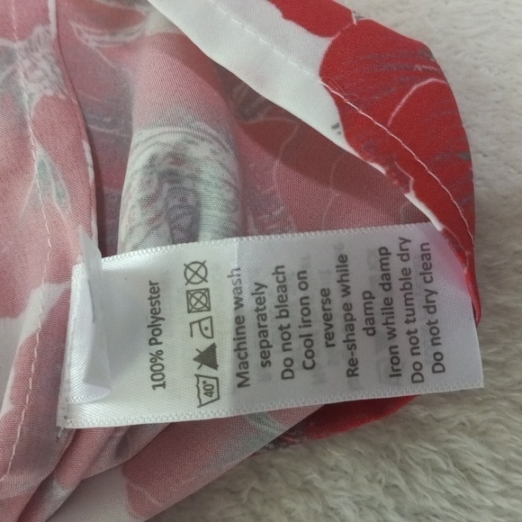 Crosby. White & Pink Floral Pleated Sleeveless Blouse - Picture 10 of 10